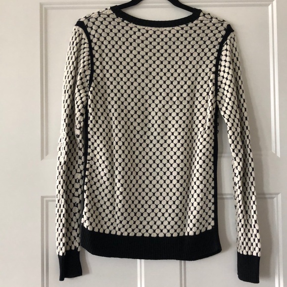 💜Black and cream sweater - Picture 2 of 3